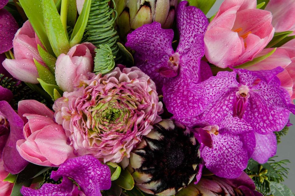 A Year of Flowers Flower delivery New York City & Westchester