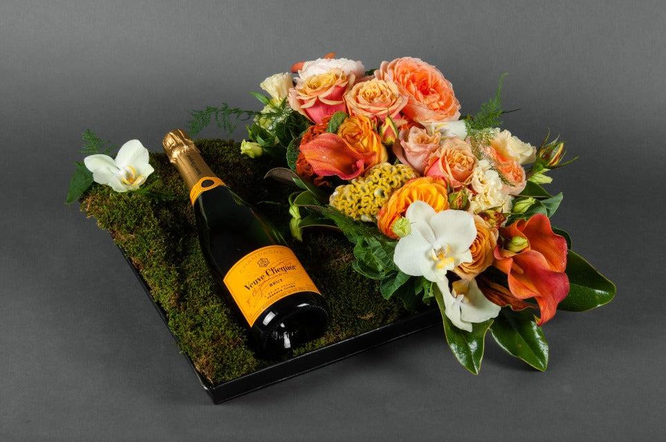 Champagne Gift Set Flower delivery New York City & Westchester, Manhattan, Brooklyn, Bronx