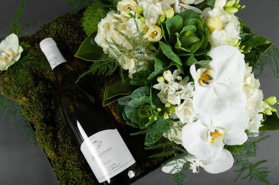 White Wine Gift Set Same day flower delivery New York City & Westchester, Manhattan, Brooklyn